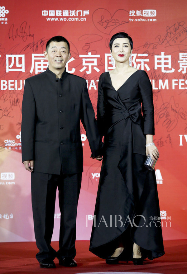 蒋雯丽、顾长卫夫妇亮相2014年第四届北京国际电影节的闭幕式红毯