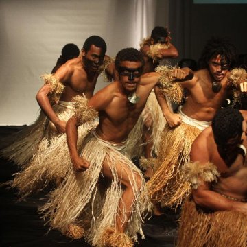 斐济时装周展现南太平洋岛国风情