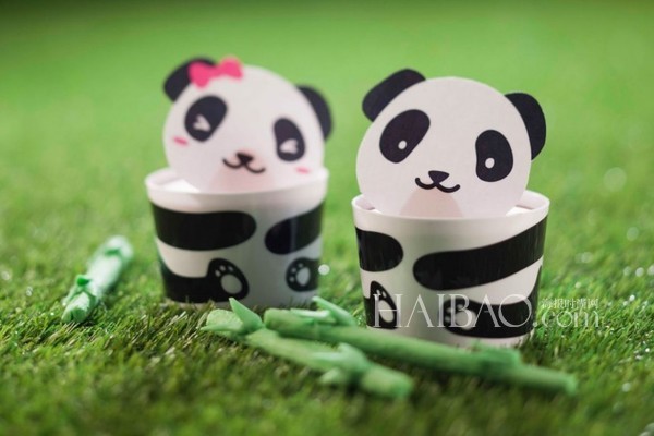 香港美心西饼推出“Kiss Kiss熊猫”系列蛋糕&甜品杯