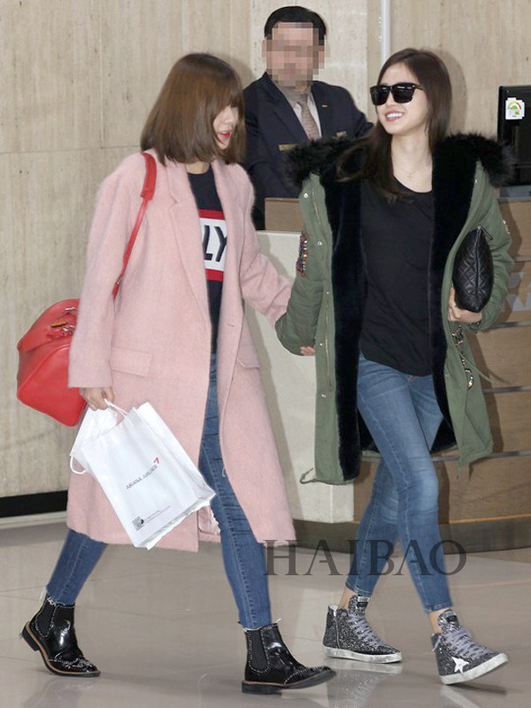 A Pink组合成员吴夏荣、孙娜恩2月16日韩国金浦机场街拍 (飞日本)
