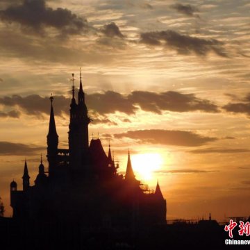 上海迪士尼乐园实景首度发布 美轮美奂