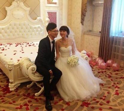陈晓礼刘芬芬资料照片 21岁大学生娶55岁中年妇女