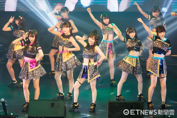 演唱会-NMB48台湾开唱 众美少女热舞露小蛮腰 演唱会-NMB48台湾开唱 众美少女热舞露小蛮腰