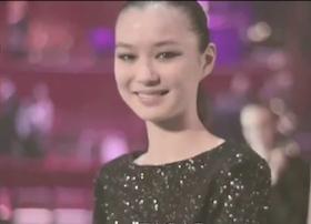 去年高考，今年成维密超模，这个19岁的温州姑娘还是刘雯的迷妹