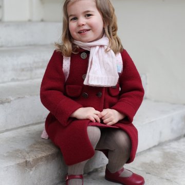 英国夏洛特小公主迎来幼儿园第一天