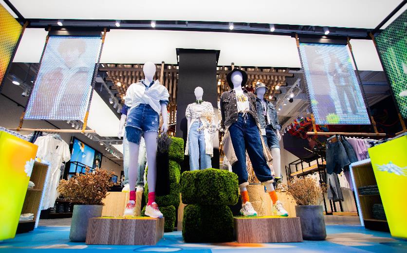 丹宁梦工厂,潮流文化新地标 ——Levi’s 上海南京东路新生代旗舰店盛大开幕